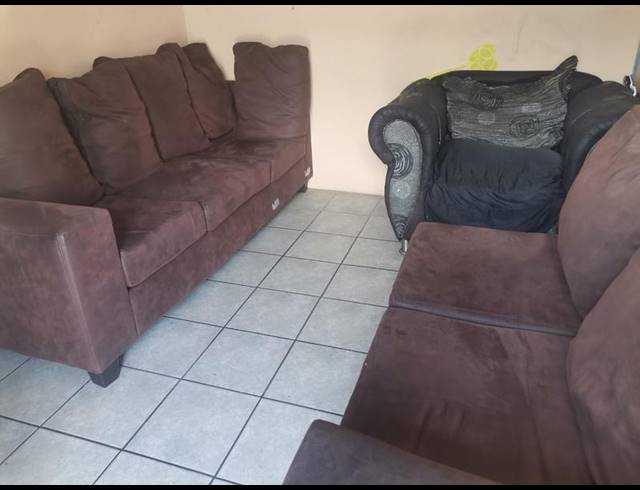 2 BEDROOM HOUSE FOR SALE IN MEREWENT